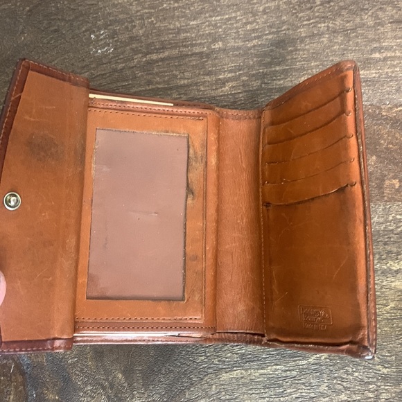 Vintage Dooney & Bourke Olive Green Pebbled Leather Coin Purse Bi-Fold Wallet - Picture 7 of 8